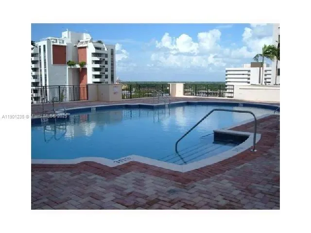 888 DOUGLAS RD, #601