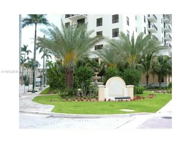 888 DOUGLAS RD, #601