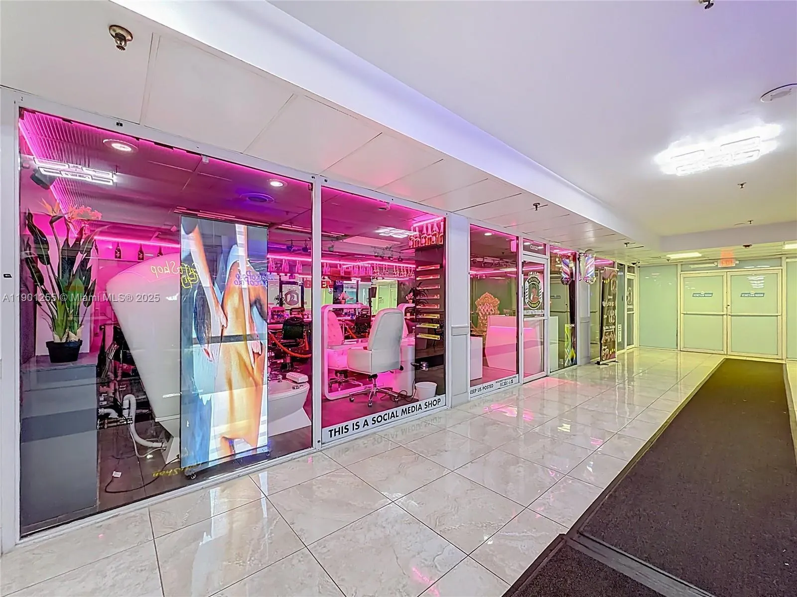 19201 Collins Ave, #729