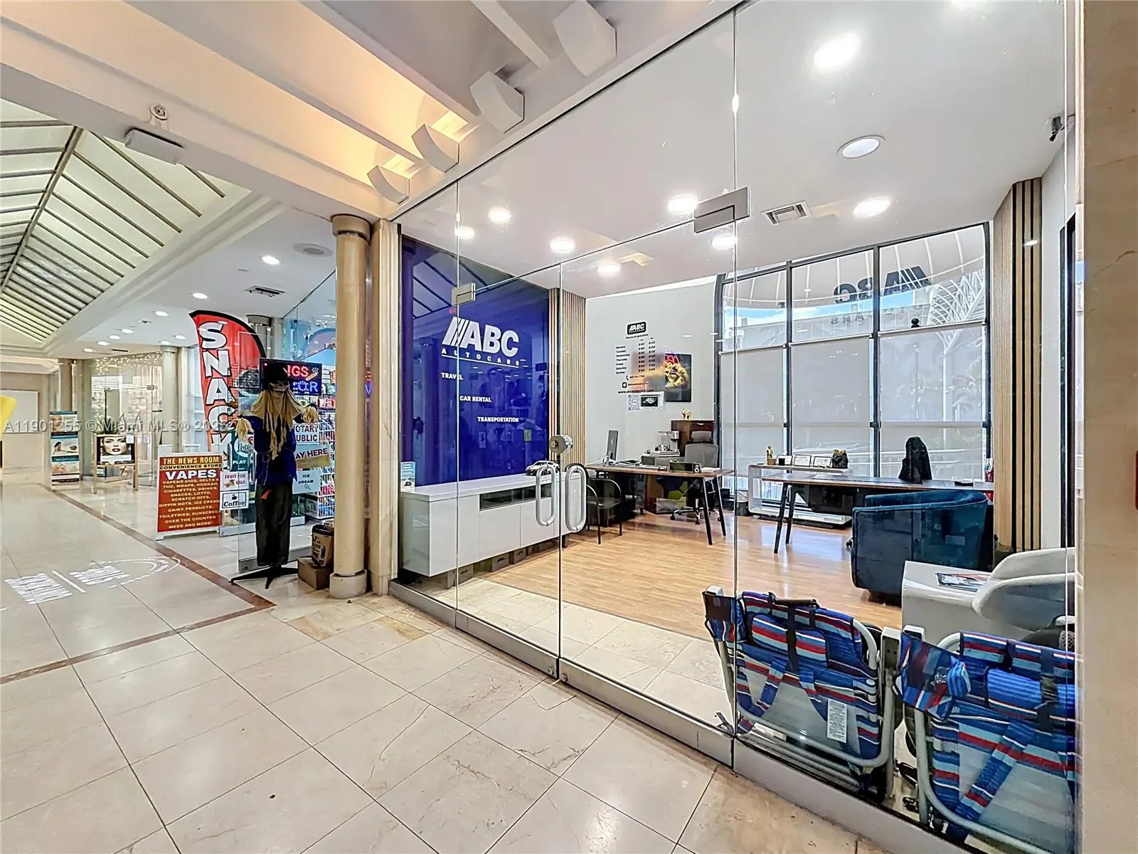 19201 Collins Ave, #729