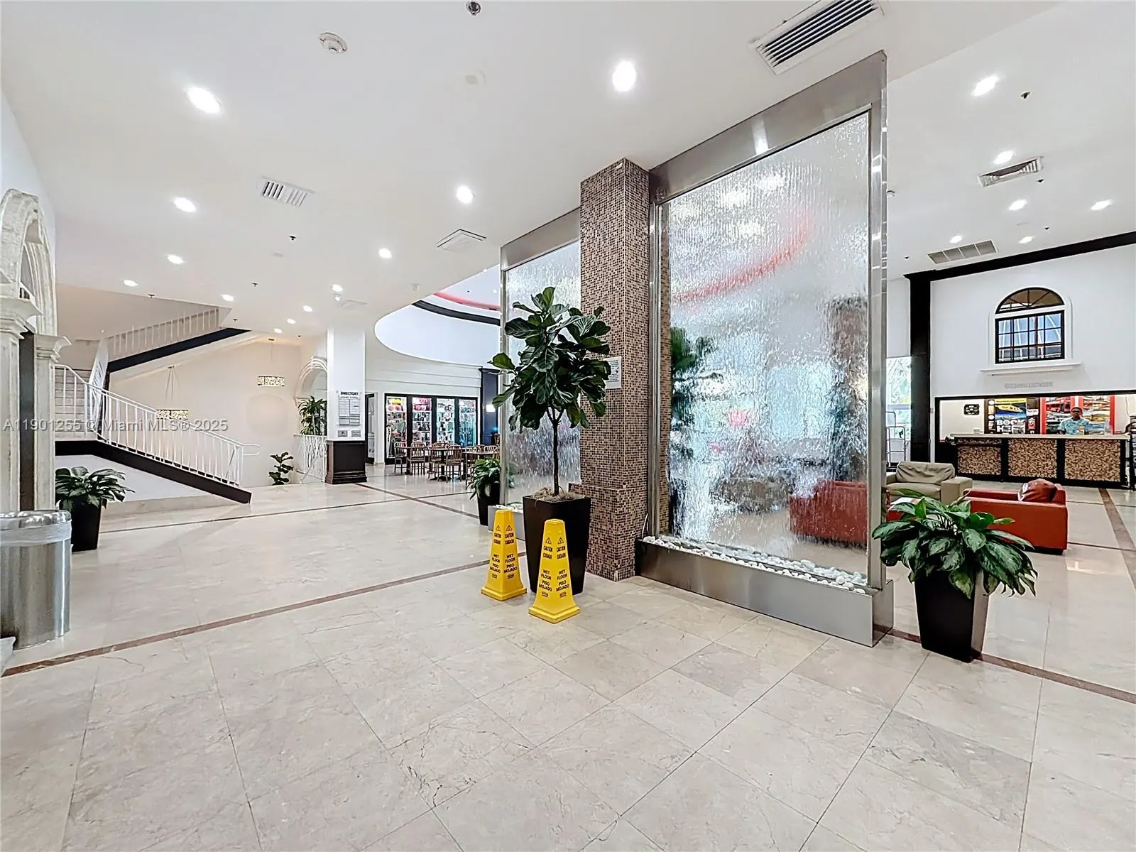 19201 Collins Ave, #729