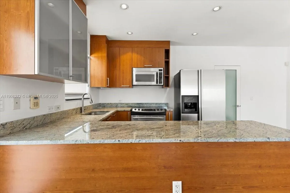 344 Meridian Ave, #4D