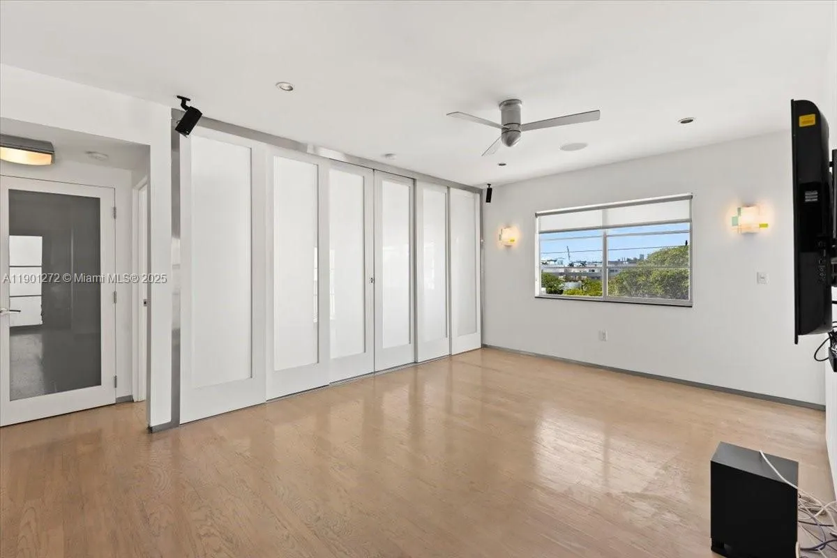 344 Meridian Ave, #4D