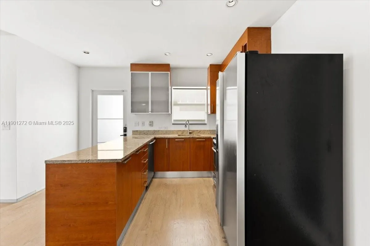 344 Meridian Ave, #4D