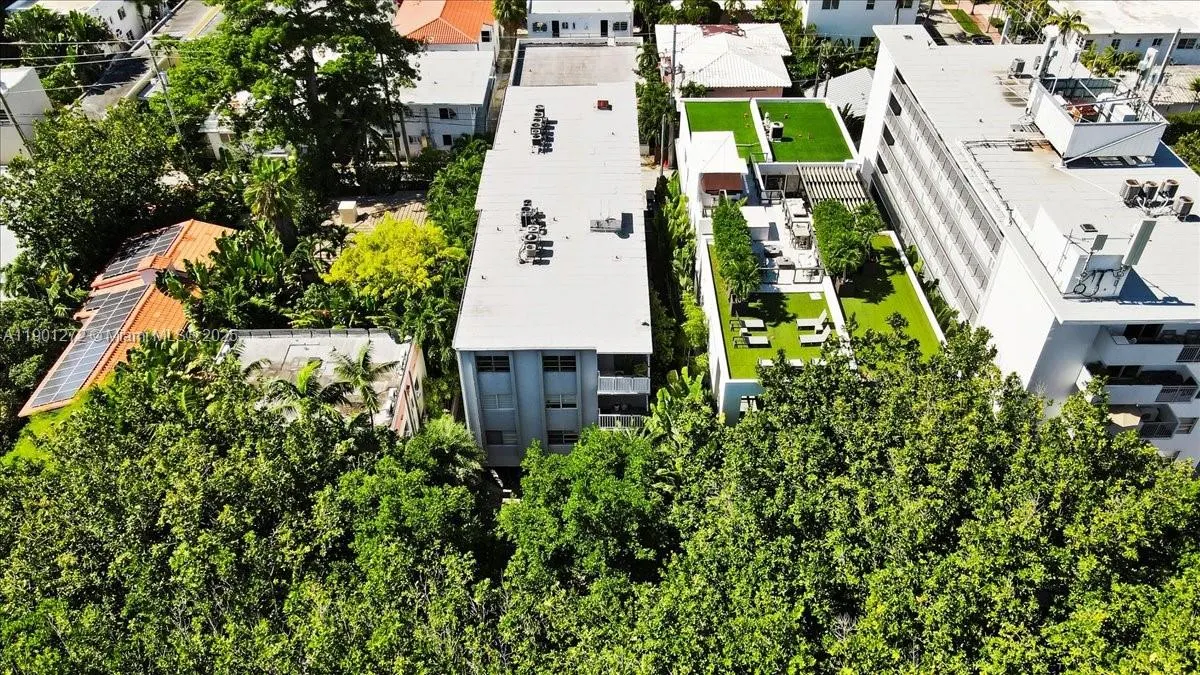 344 Meridian Ave, #4D