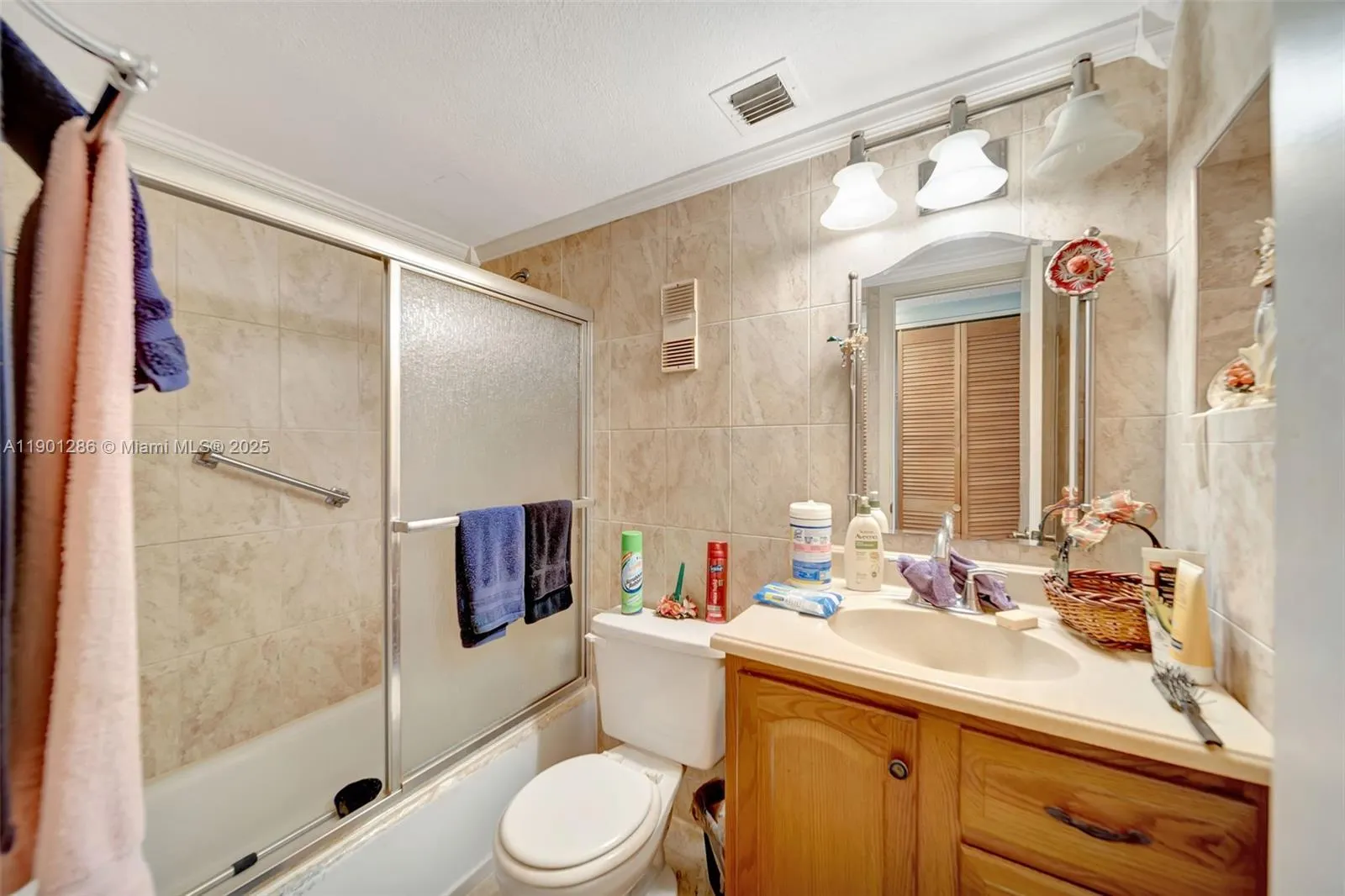 9230 Lagoon Pl, #309