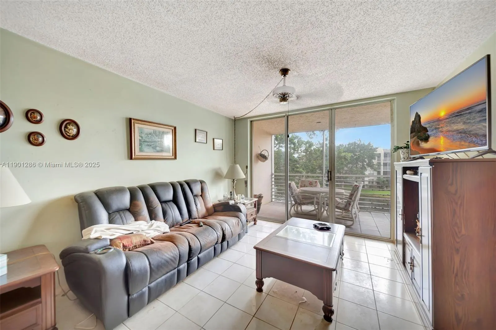 9230 Lagoon Pl, #309