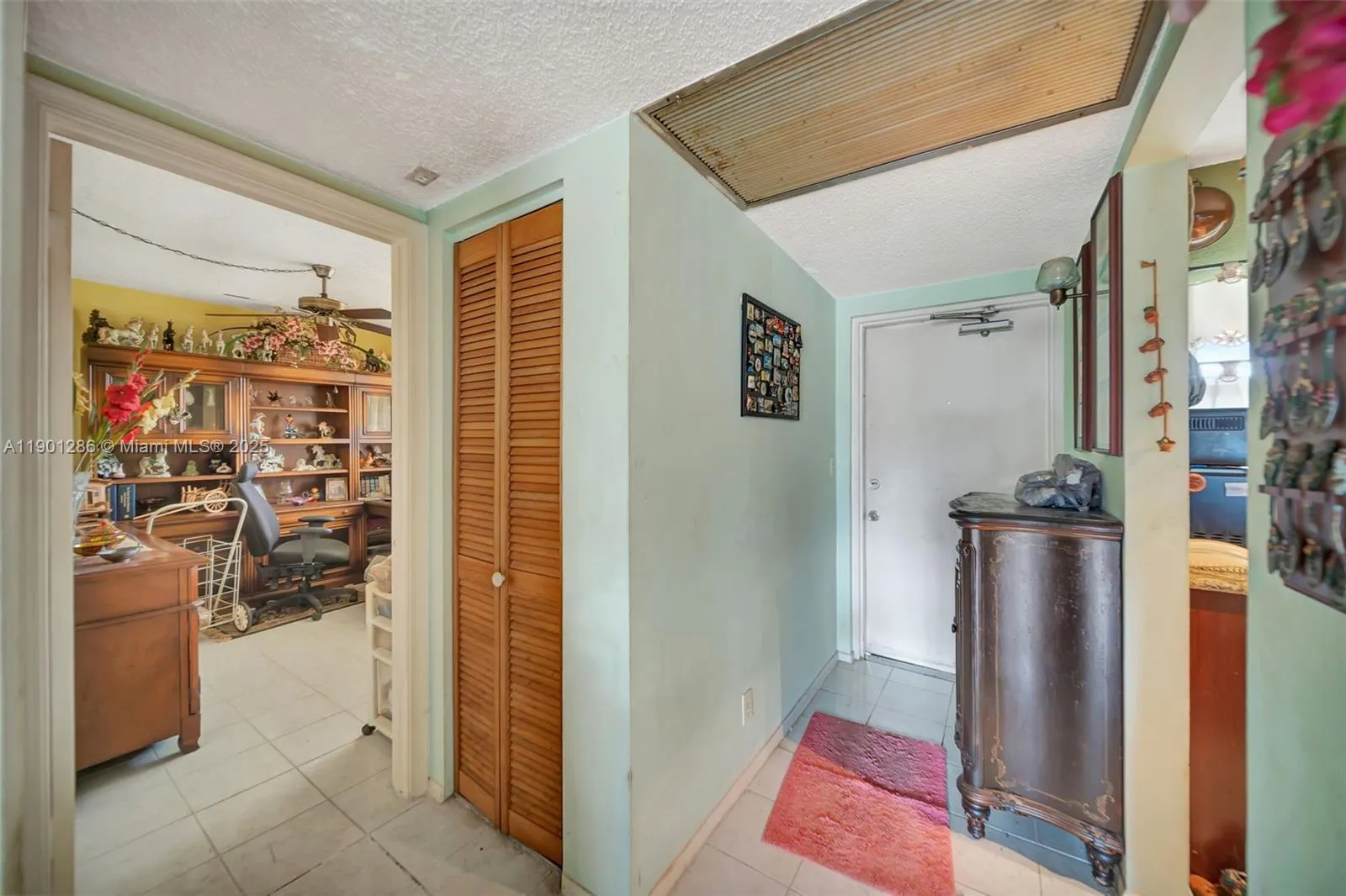 9230 Lagoon Pl, #309