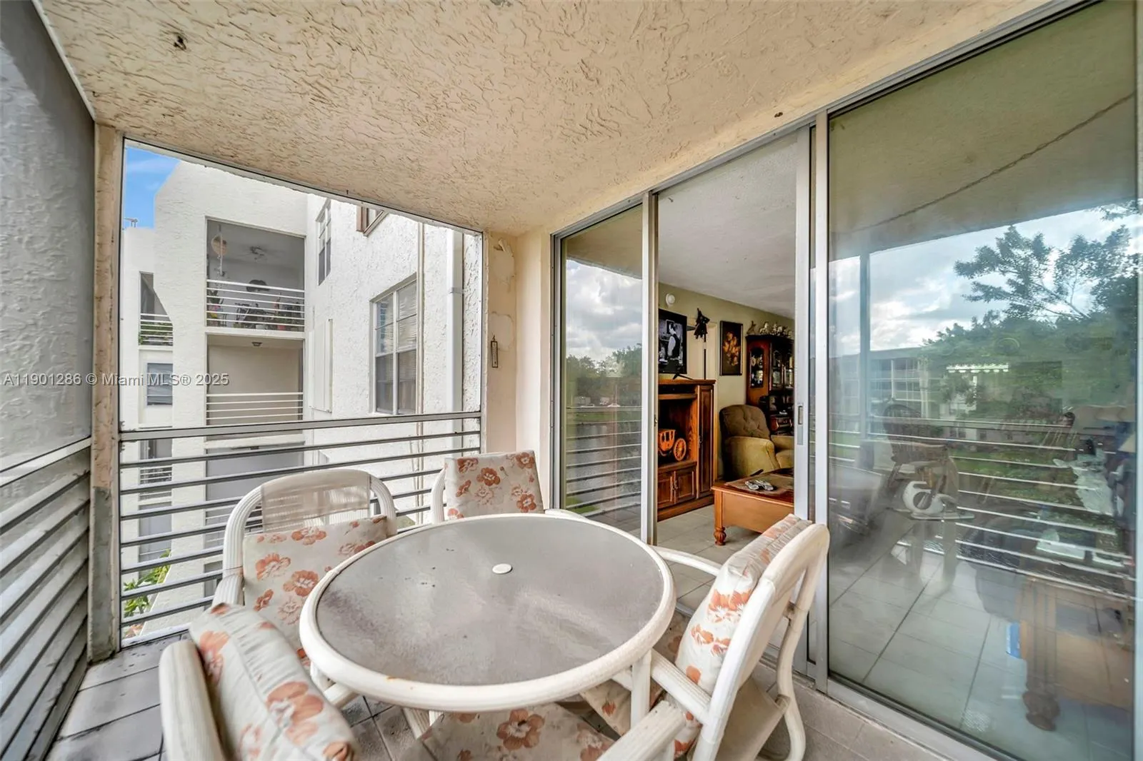 9230 Lagoon Pl, #309
