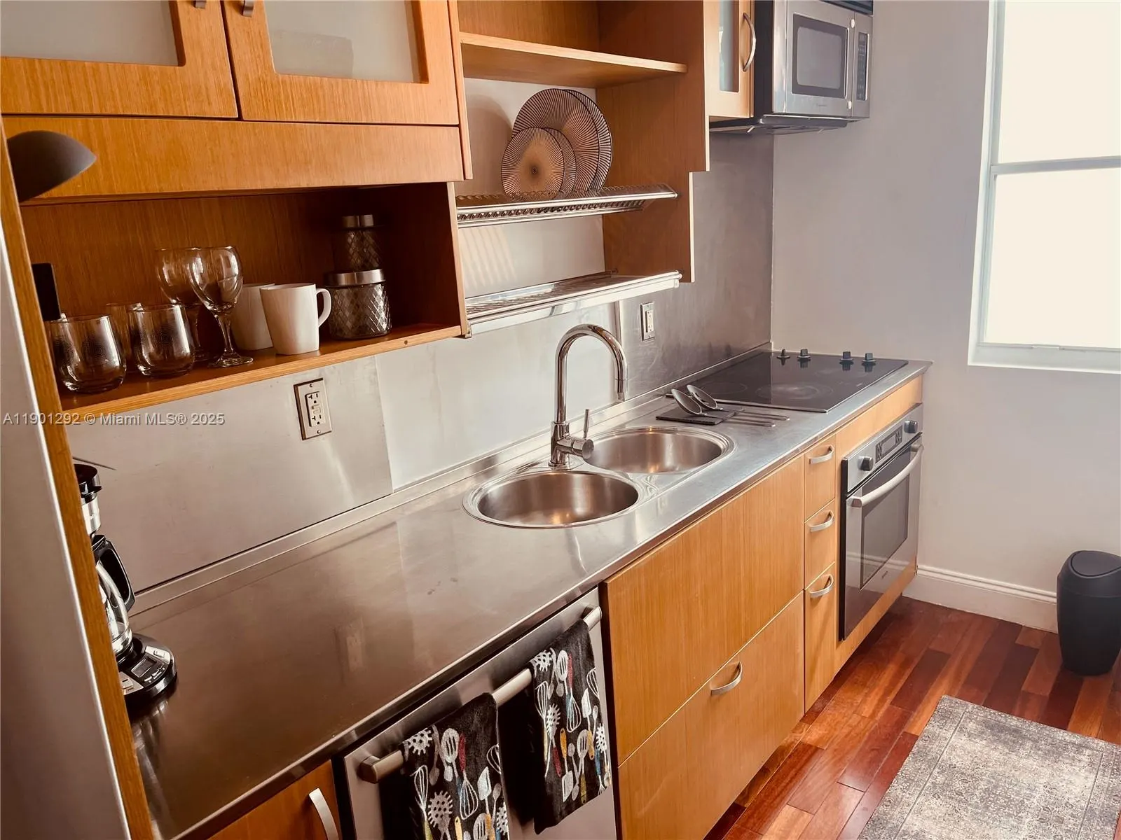 1340 Drexel Ave, #406