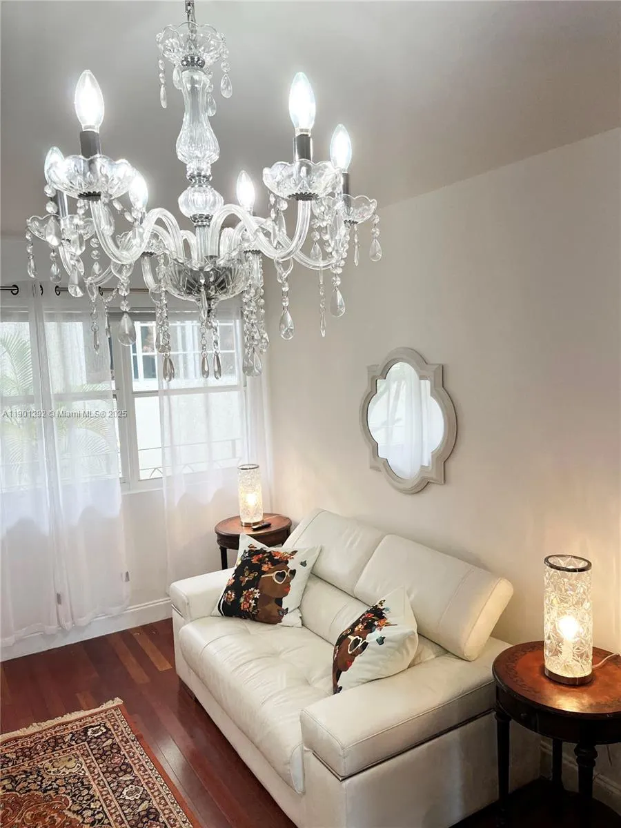 1340 Drexel Ave, #406