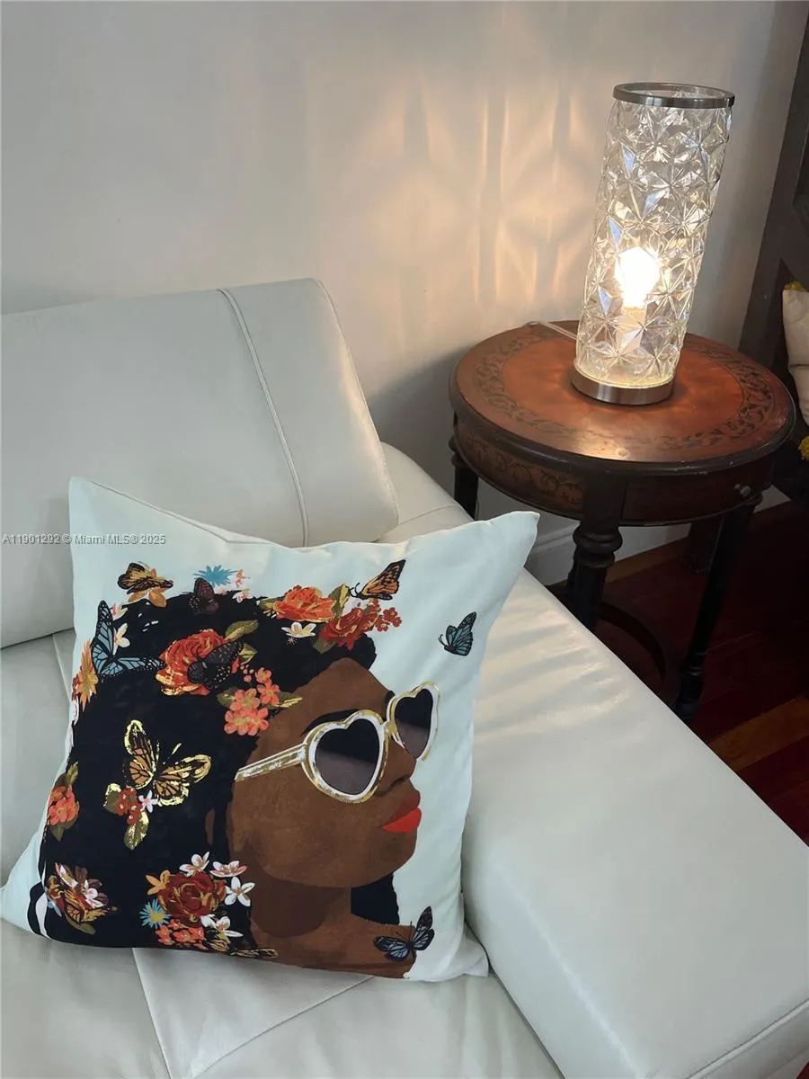 1340 Drexel Ave, #406