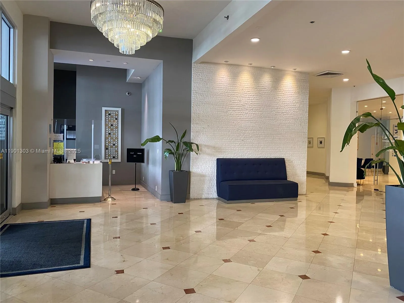 100 Lincoln Rd, #1111