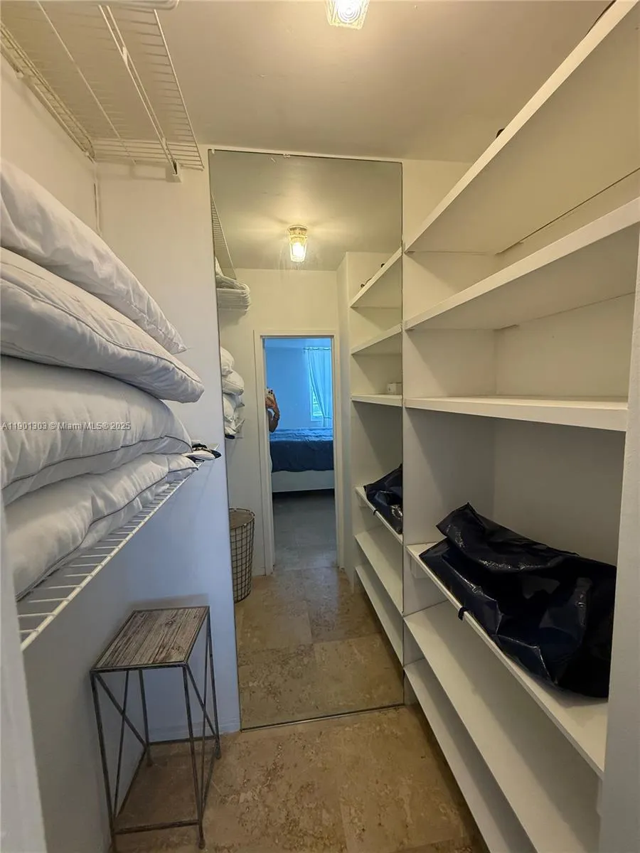 100 Lincoln Rd, #1111