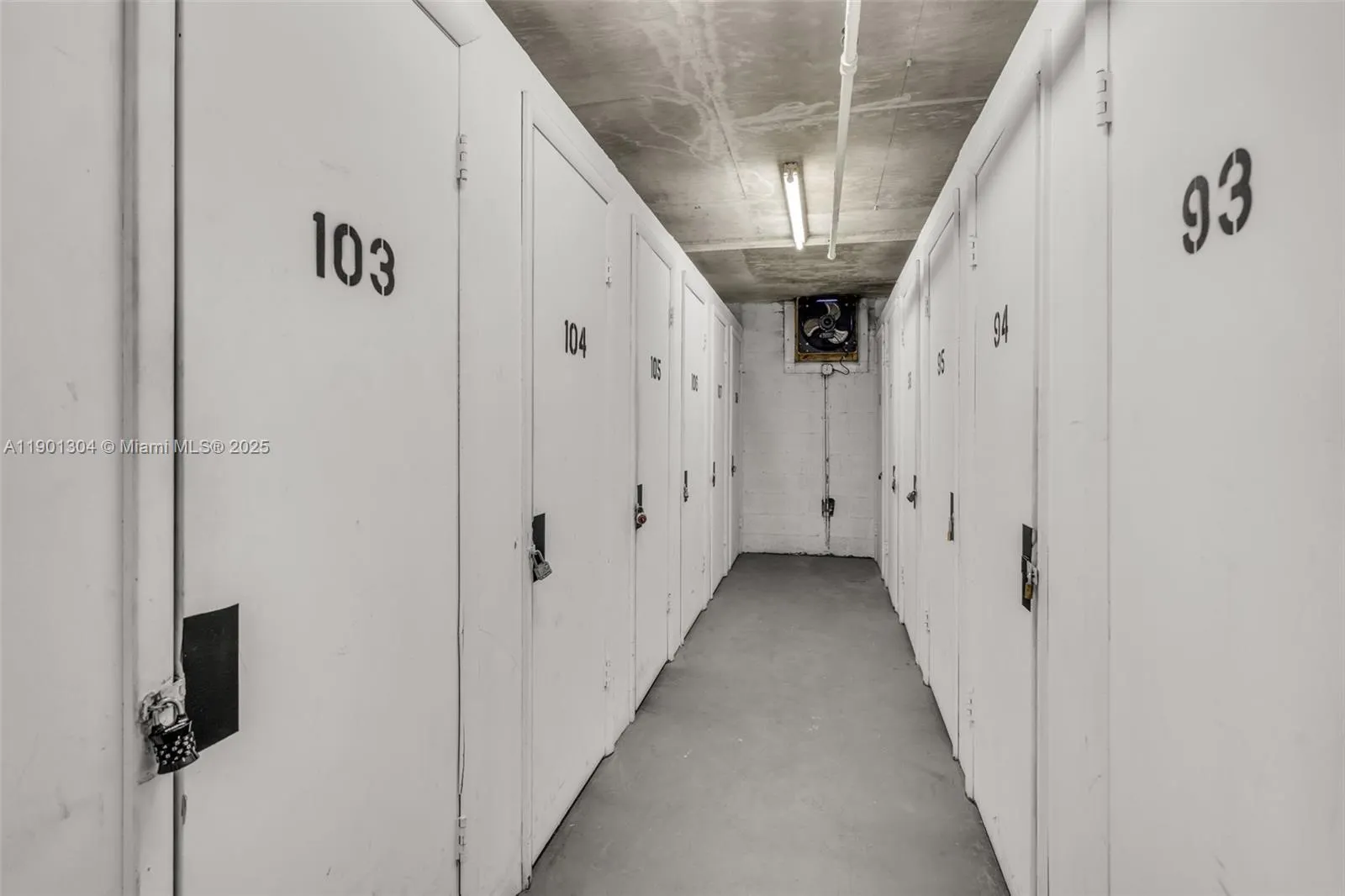 4001 Hillcrest Dr, #812