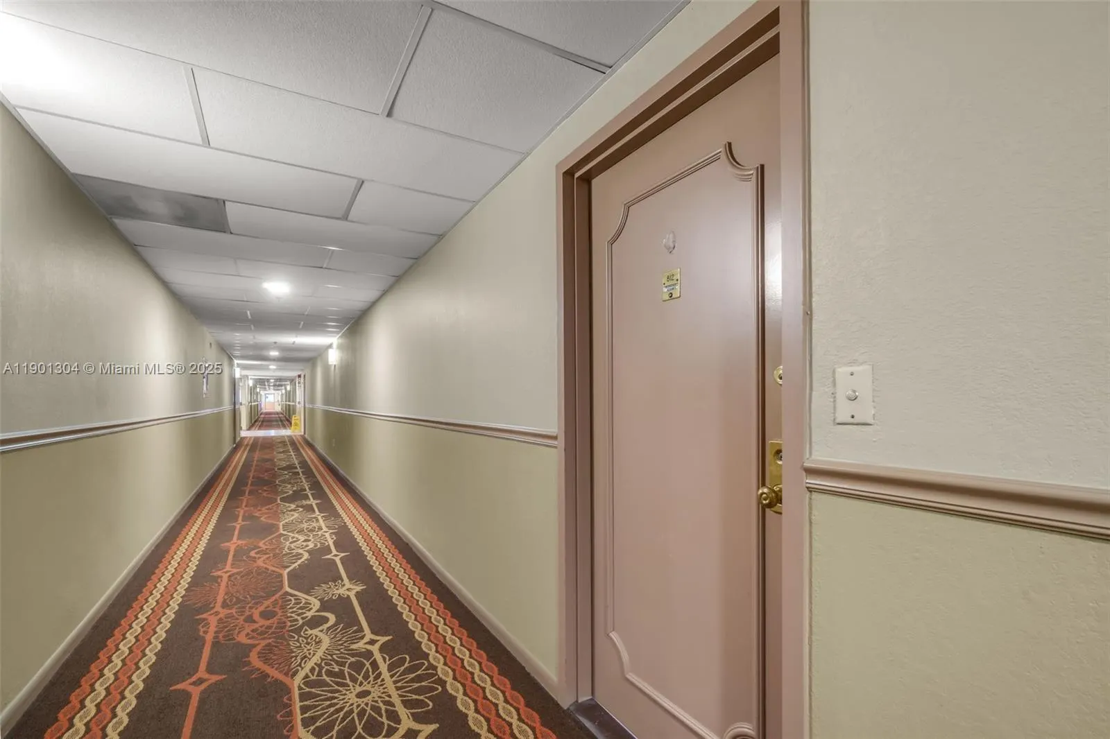 4001 Hillcrest Dr, #812