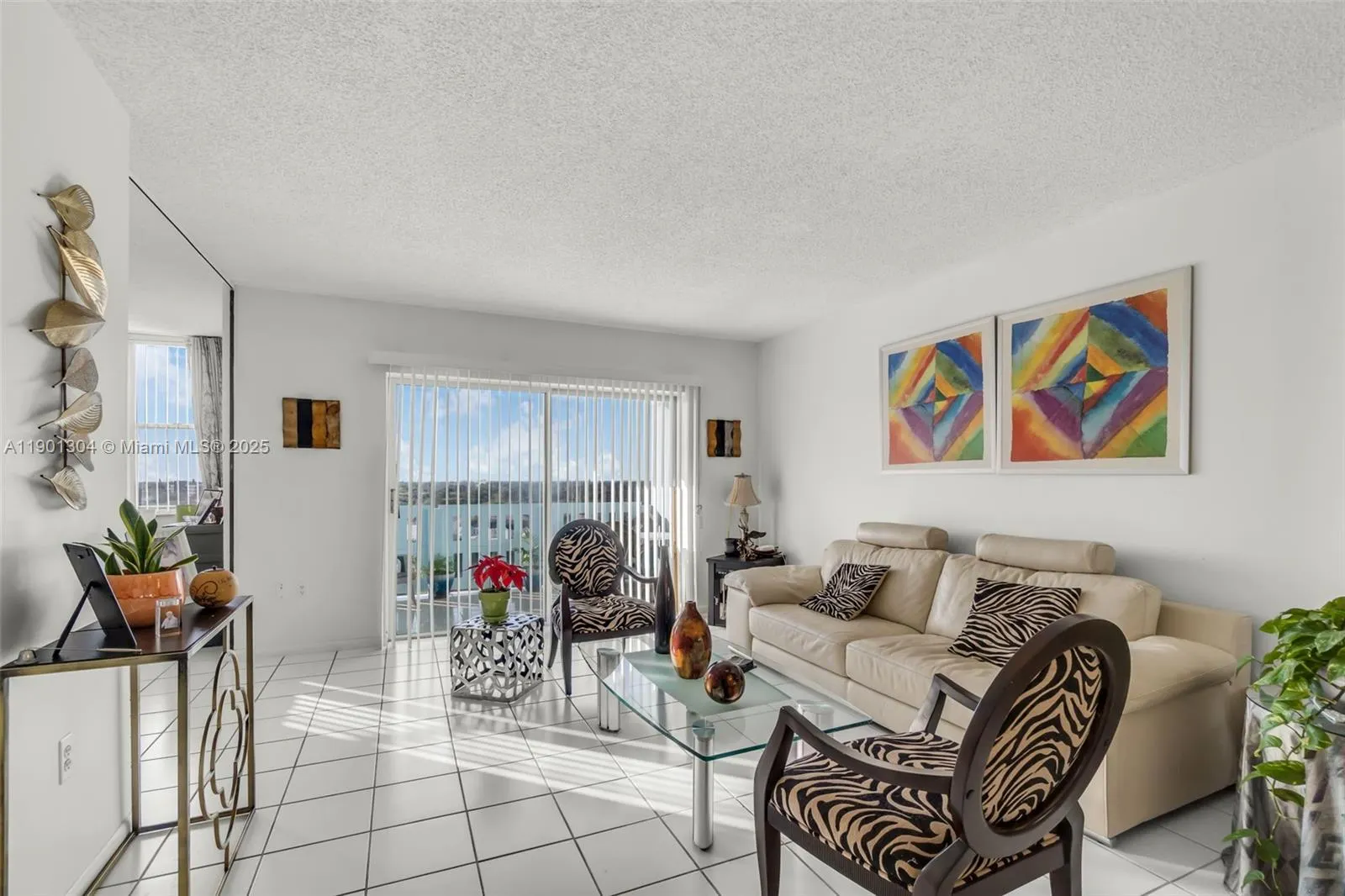 4001 Hillcrest Dr, #812