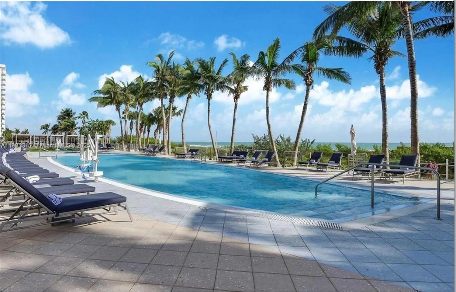 6899 Collins Ave, #1509