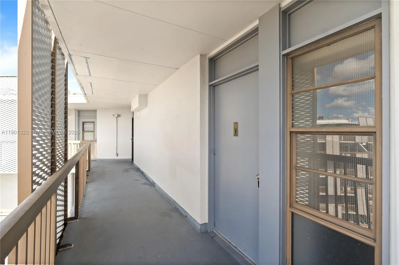 3475 N Country Club Dr, #814