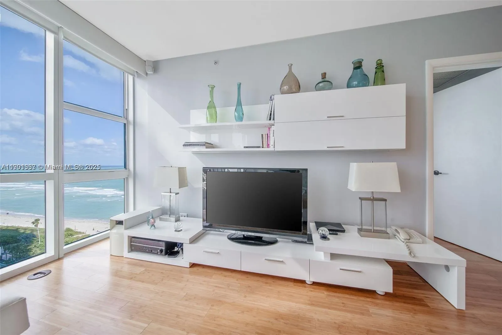 6801 Collins Ave, #1209