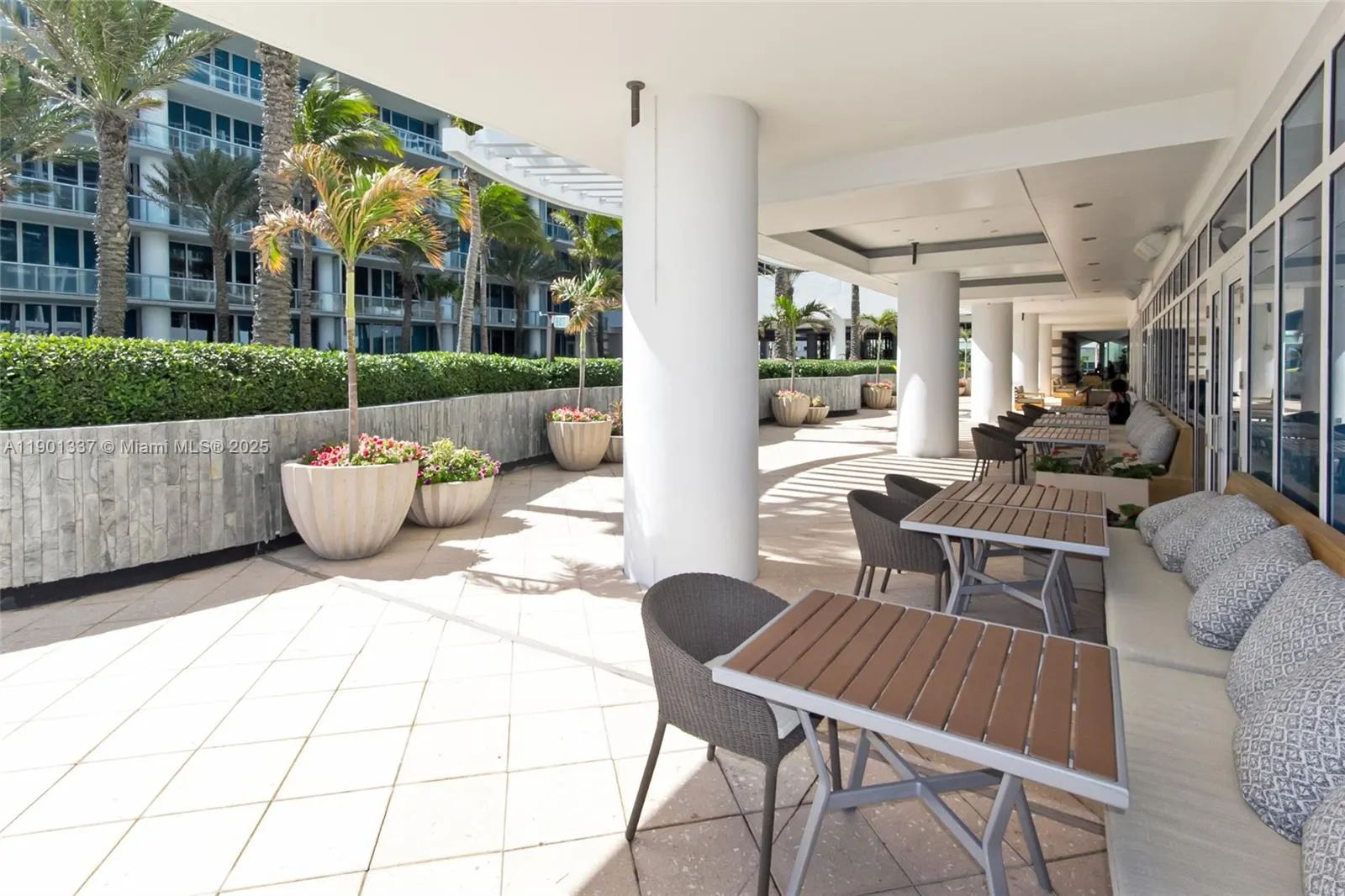 6801 Collins Ave, #1209