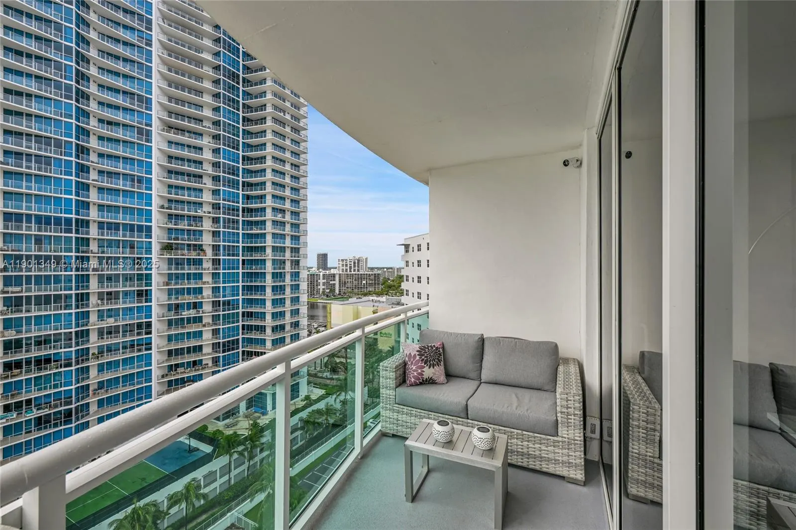3001 S Ocean Dr, #1513