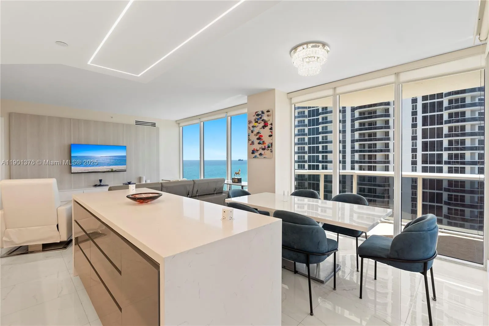4779 Collins Ave, #1205