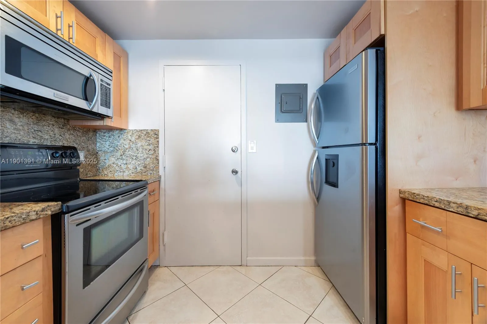 427 Golden Isles Dr, #14J