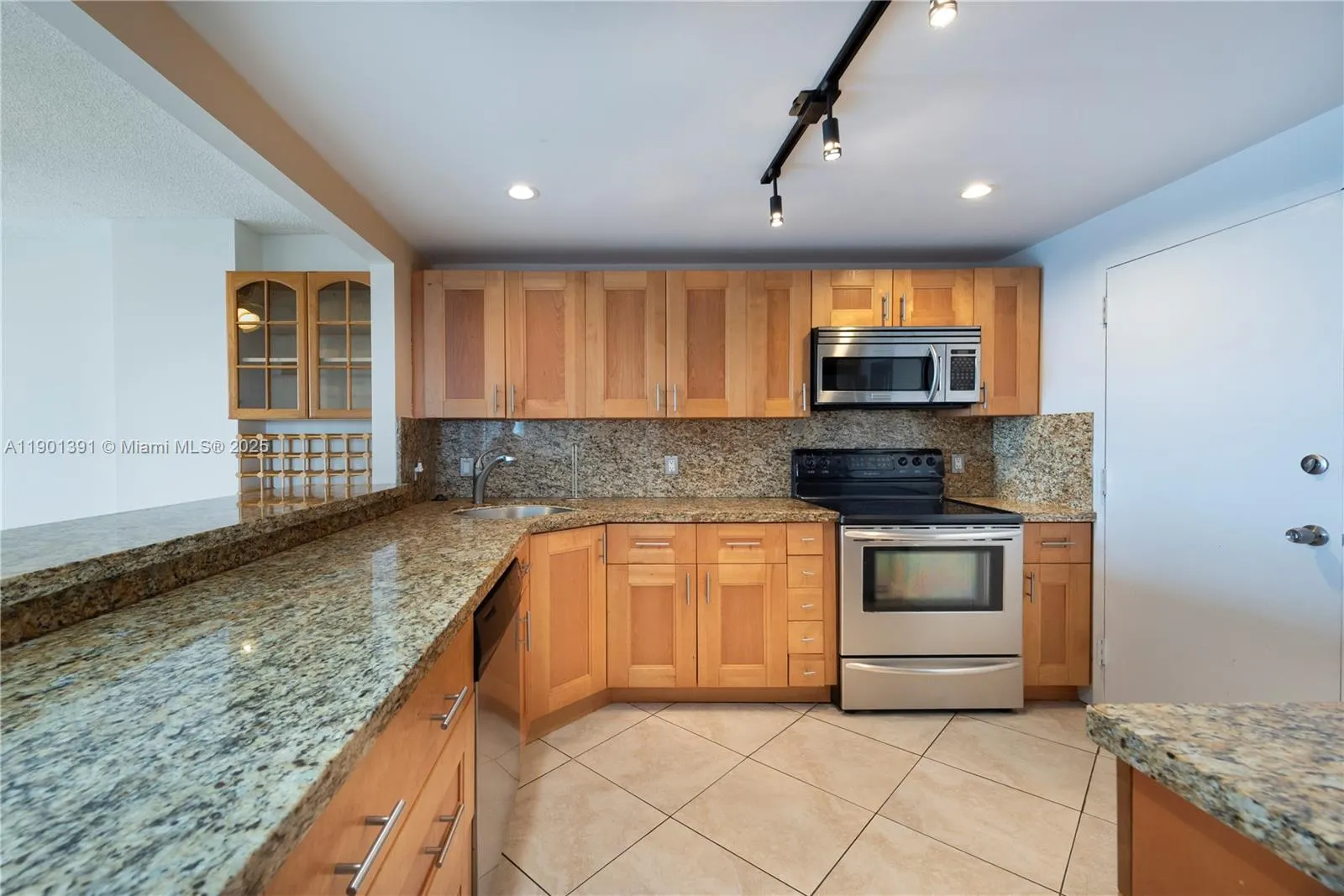 427 Golden Isles Dr, #14J