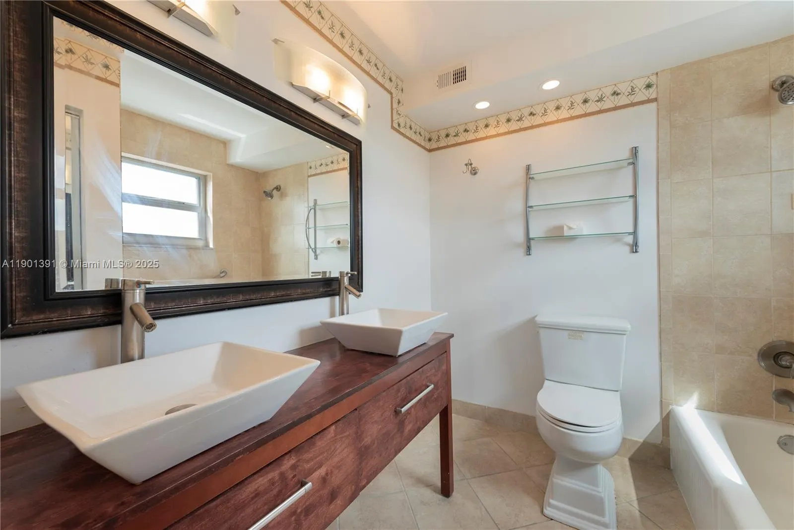 427 Golden Isles Dr, #14J