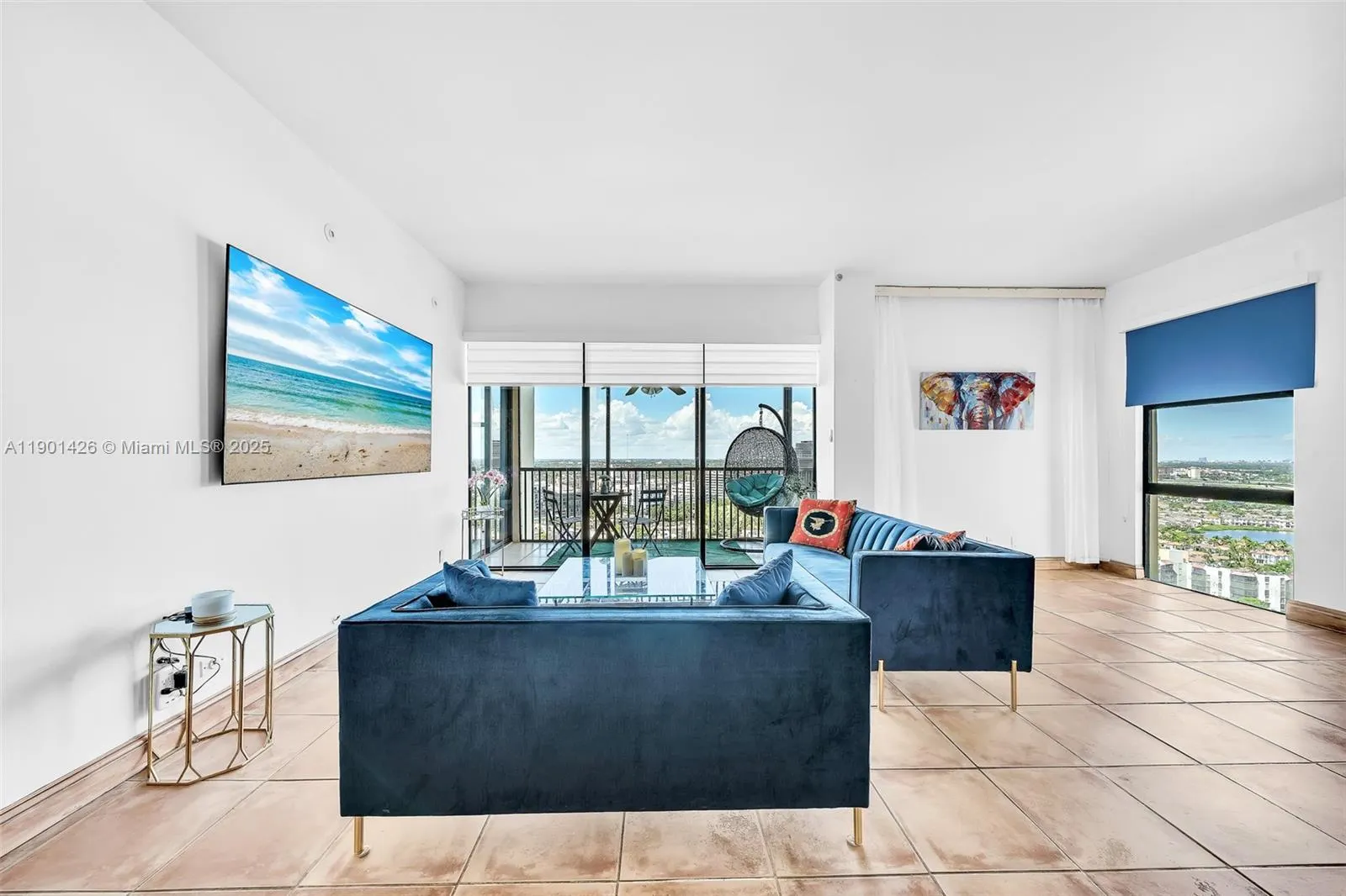 20301 W Country Club Dr, #PH22