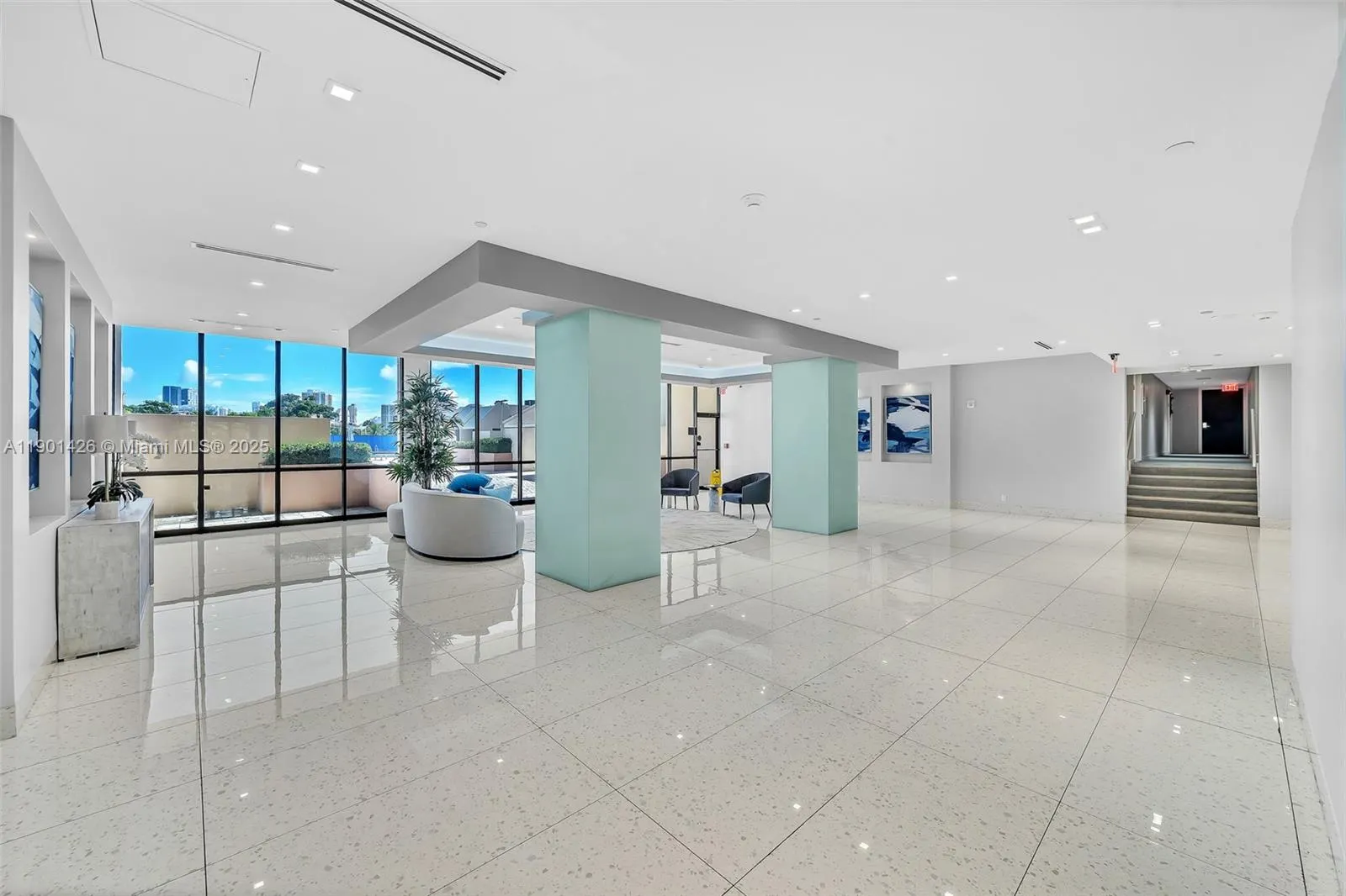 20301 W Country Club Dr, #PH22