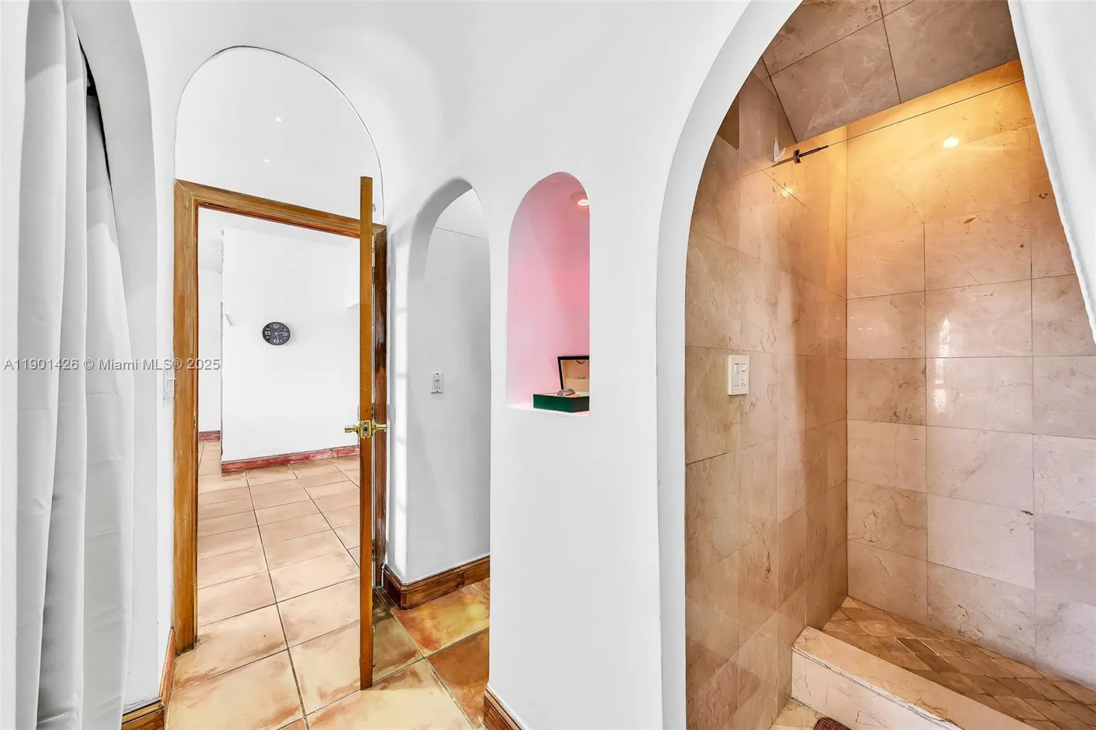 20301 W Country Club Dr, #PH22