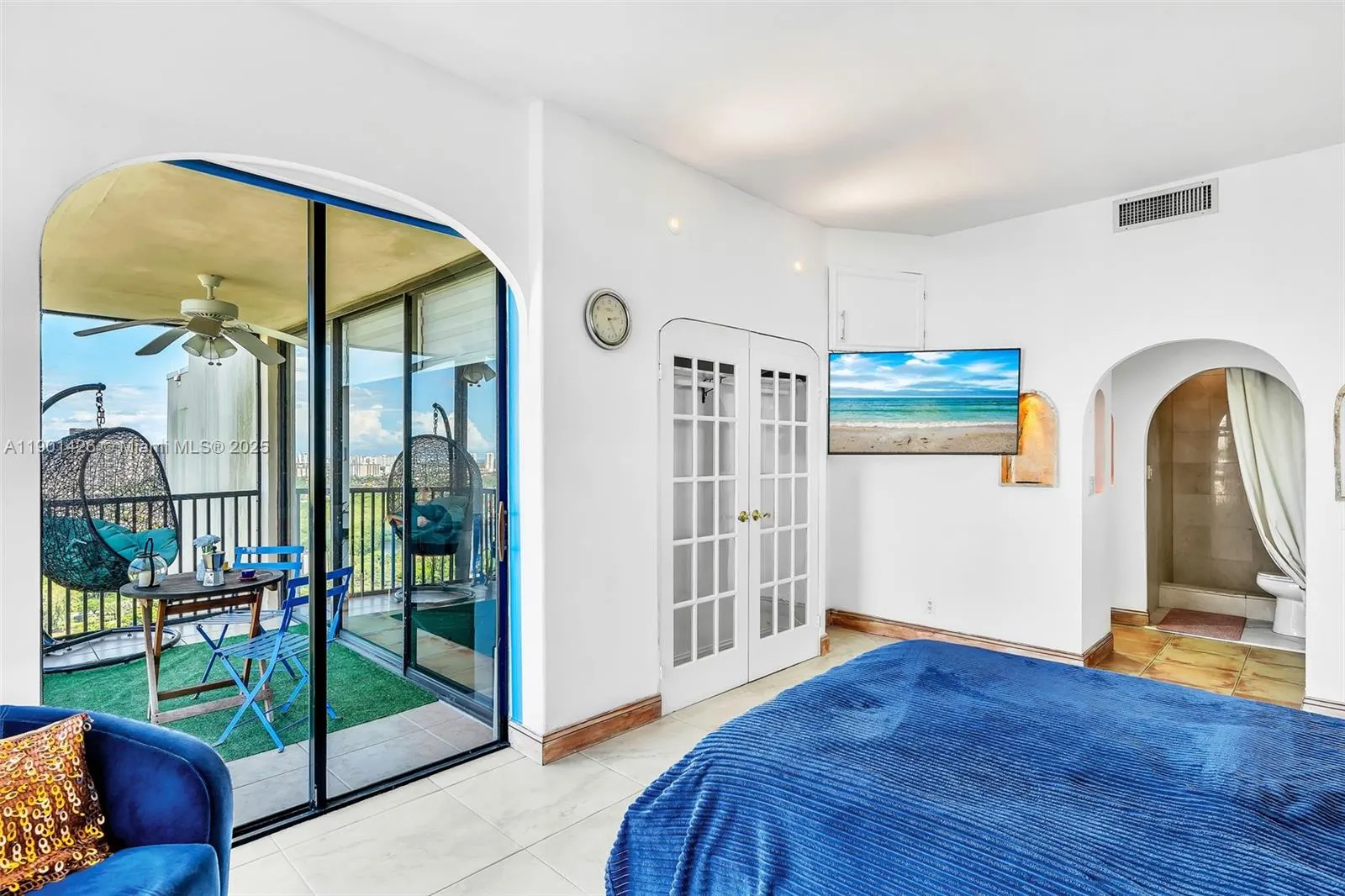 20301 W Country Club Dr, #PH22