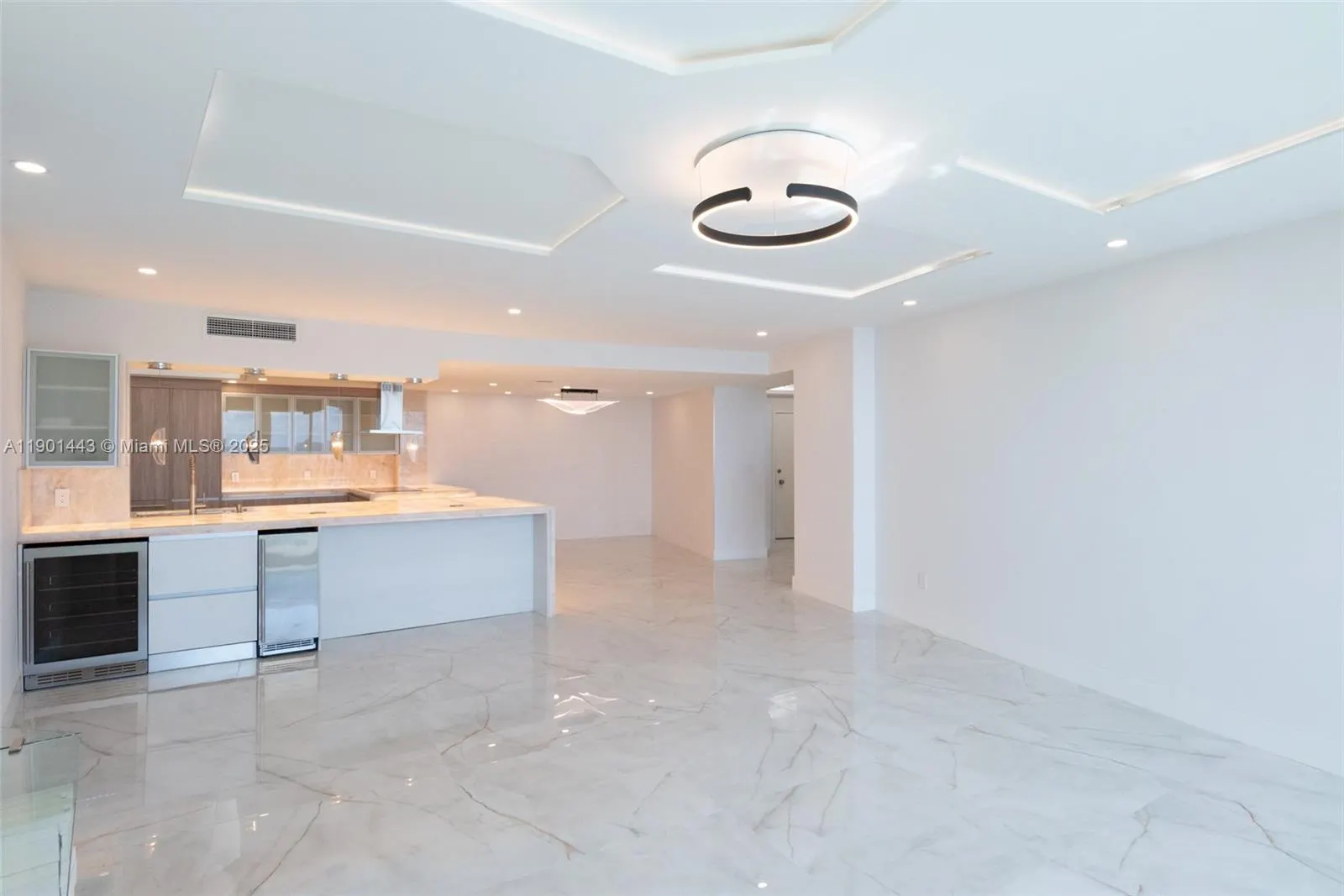 700 S Ocean Blvd, #504