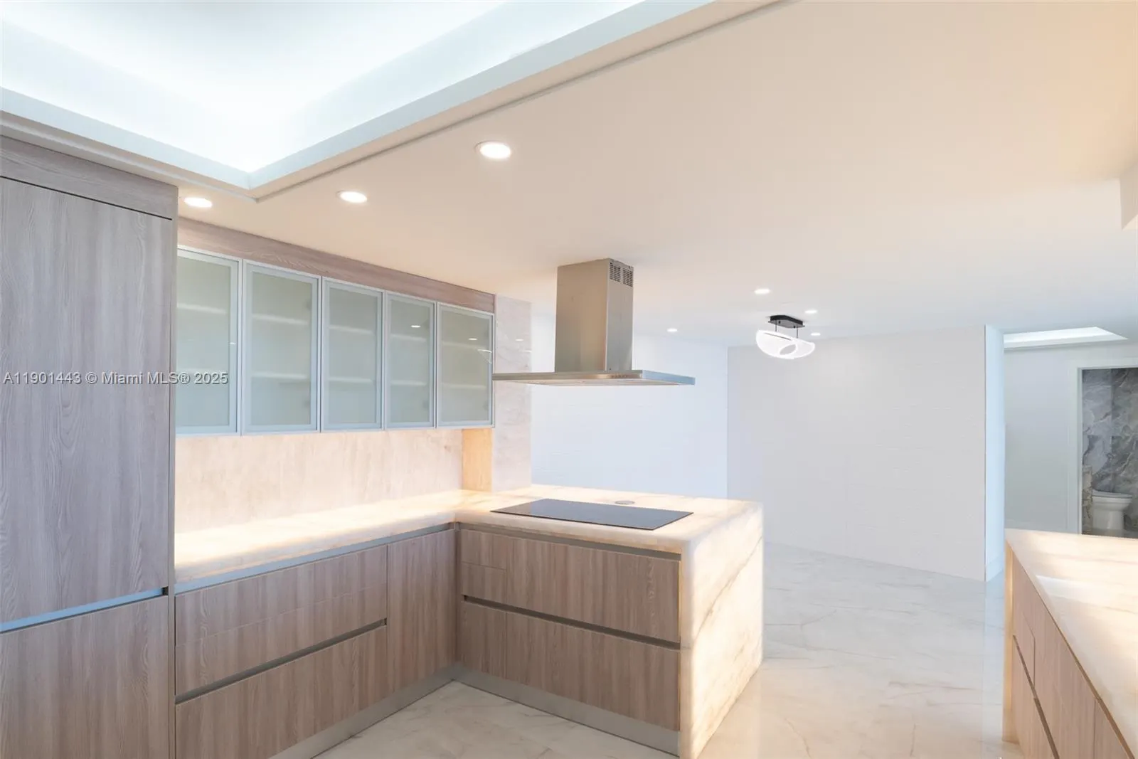 700 S Ocean Blvd, #504