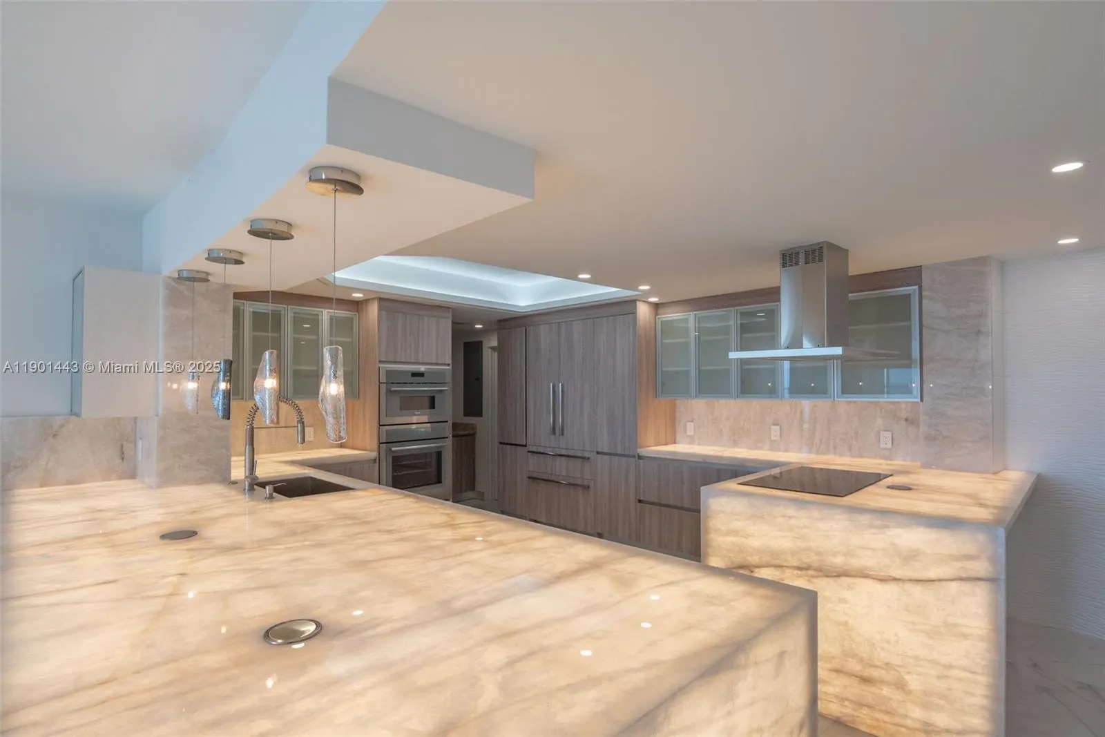 700 S Ocean Blvd, #504