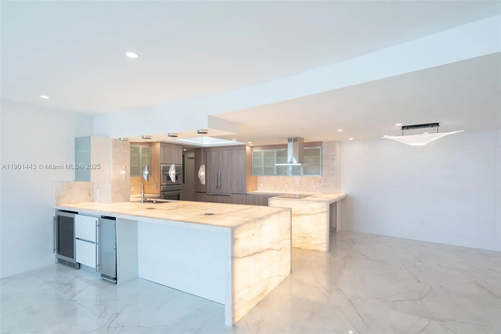 700 S Ocean Blvd, #504