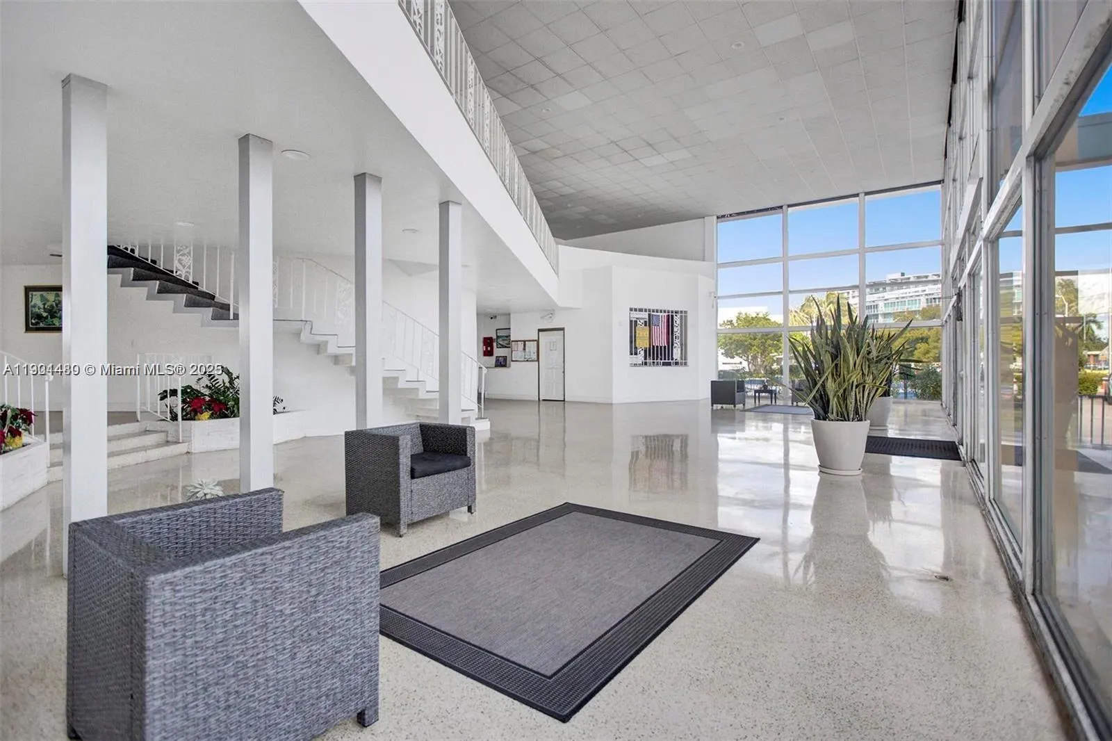 6484 Indian Creek Drive, #136