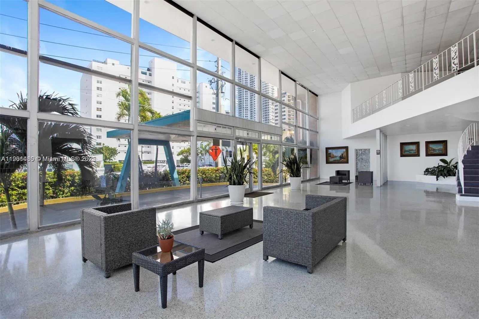 6484 Indian Creek Drive, #136