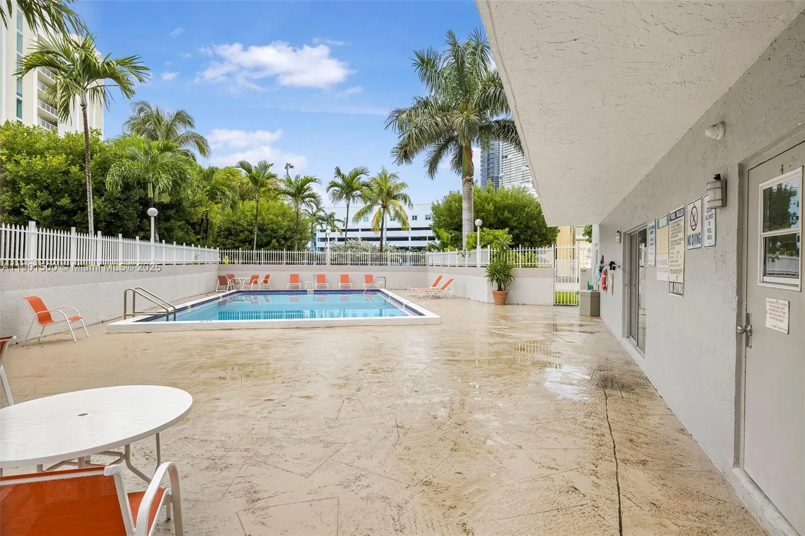 18001 N Bay Rd, #505