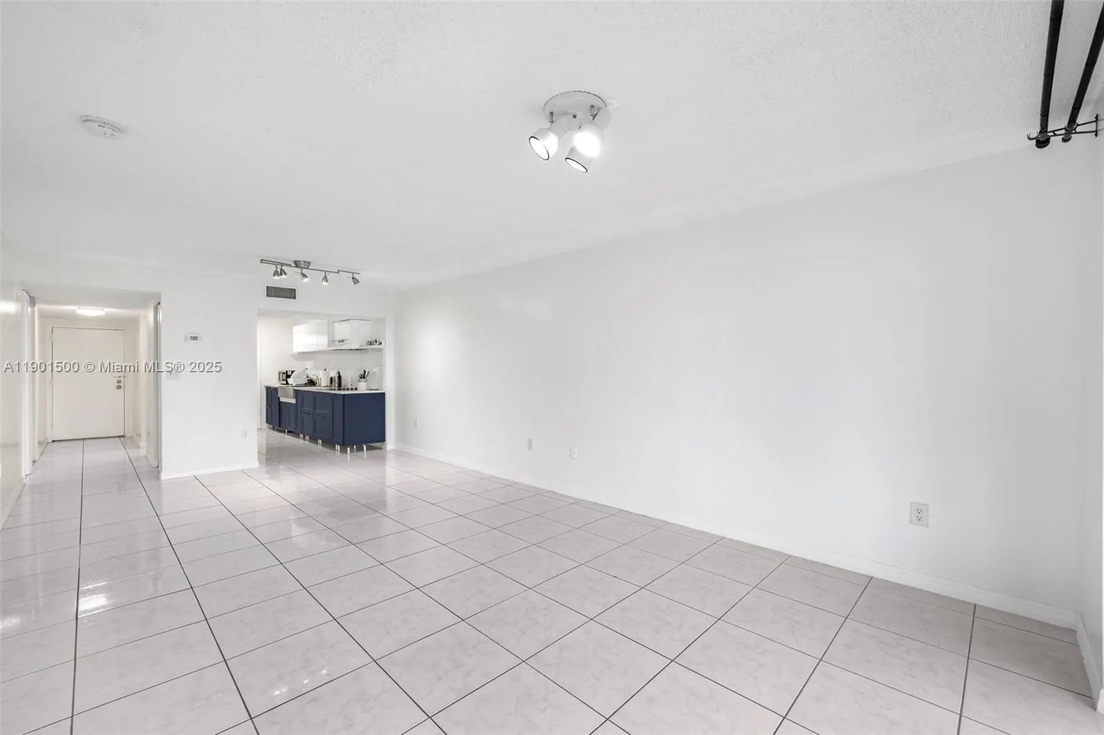 18001 N Bay Rd, #505