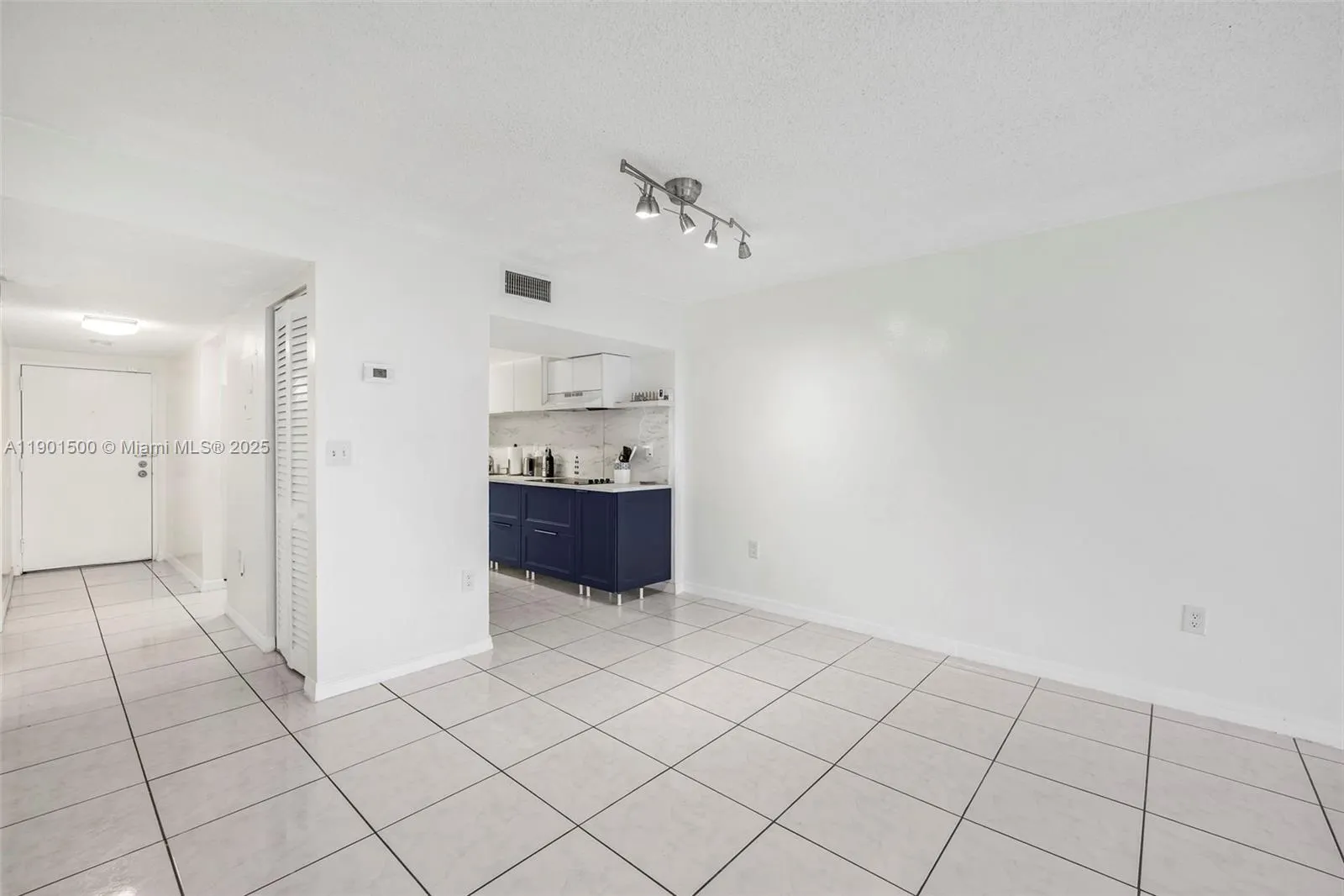 18001 N Bay Rd, #505