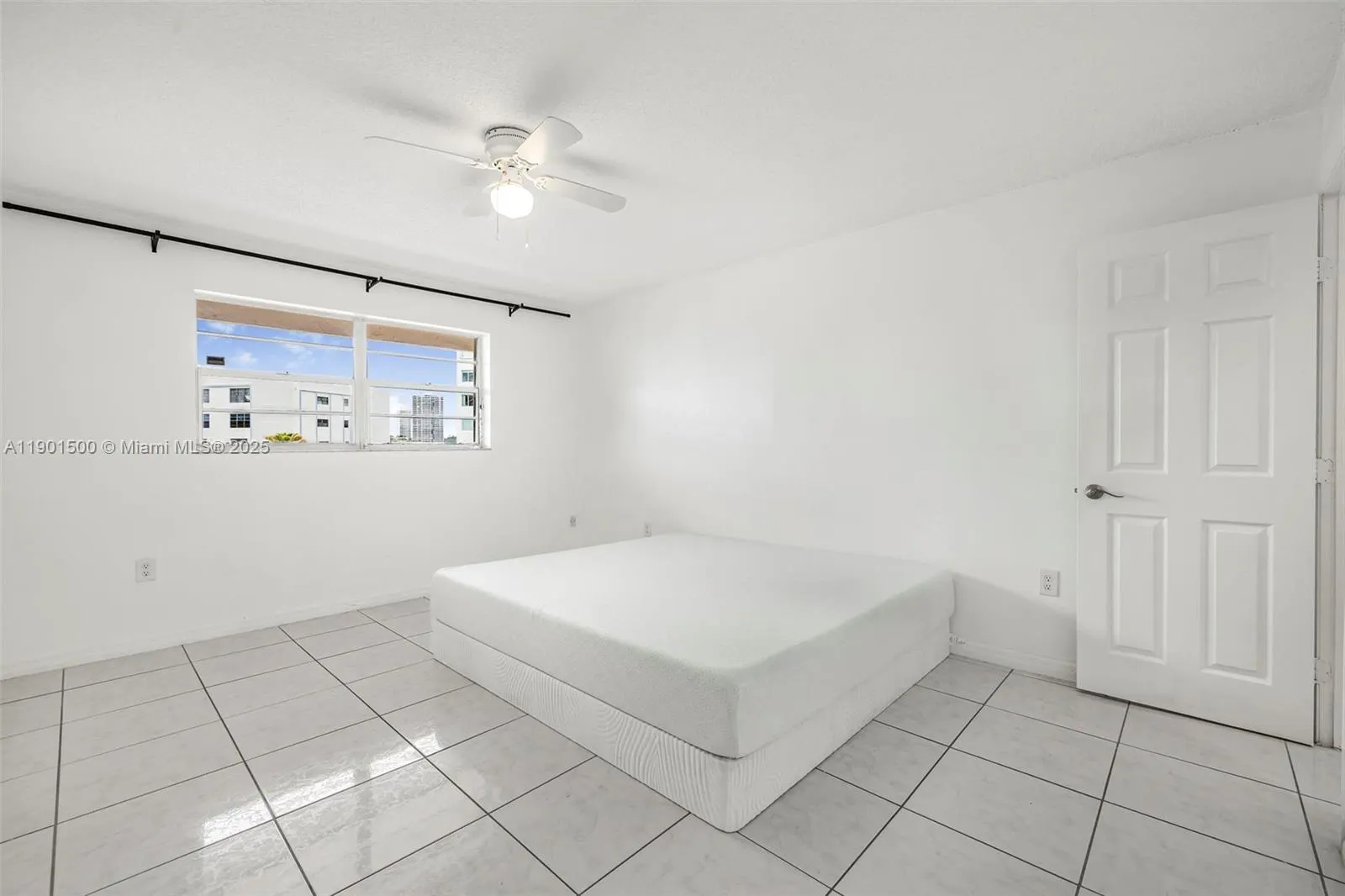 18001 N Bay Rd, #505