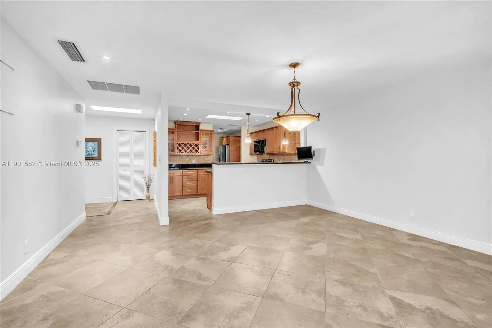 201 Dunwoody Ln, #17-87