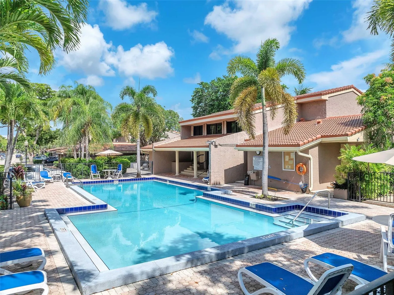 201 Dunwoody Ln, #17-87