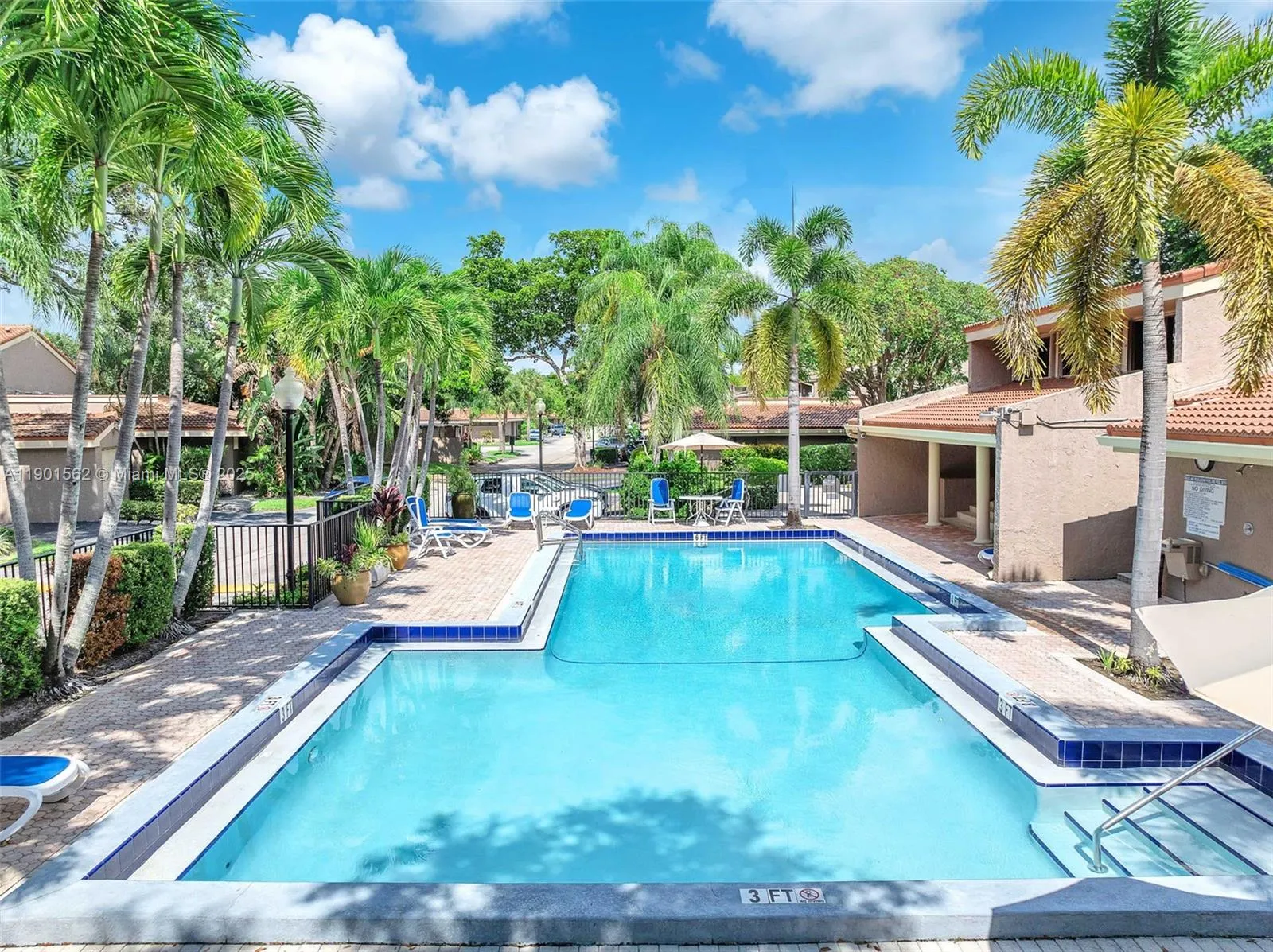 201 Dunwoody Ln, #17-87