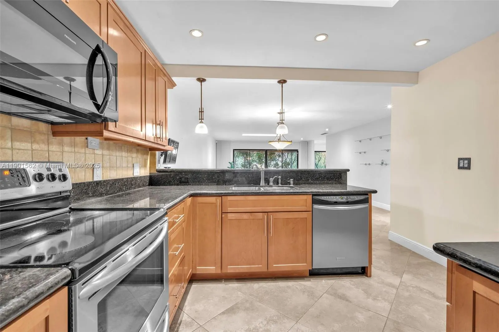 201 Dunwoody Ln, #17-87