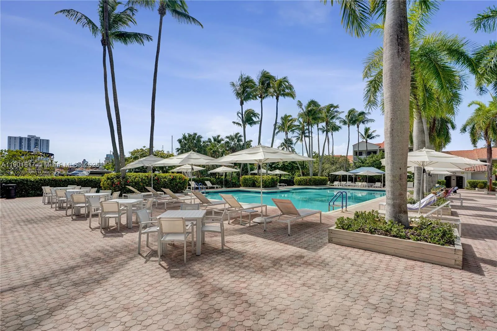 3610 Yacht Club Dr, #PH07