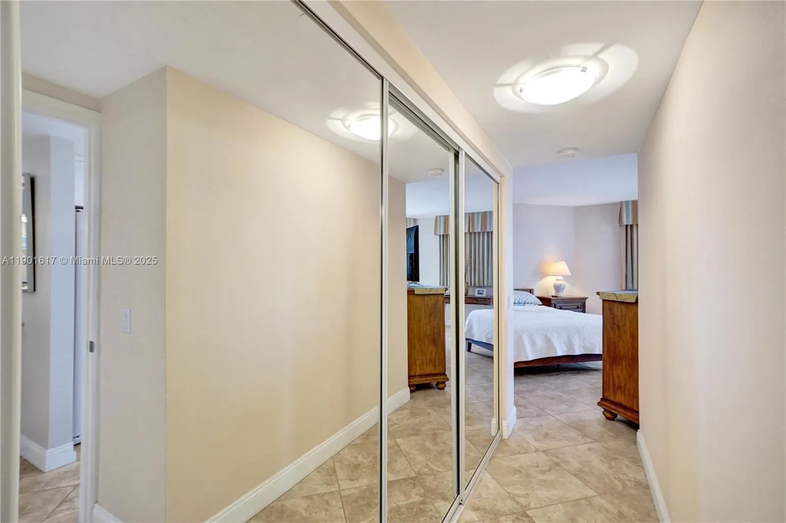 3610 Yacht Club Dr, #PH07